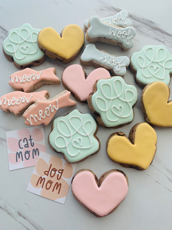 Dog Mom Gift Set (Biscuits)